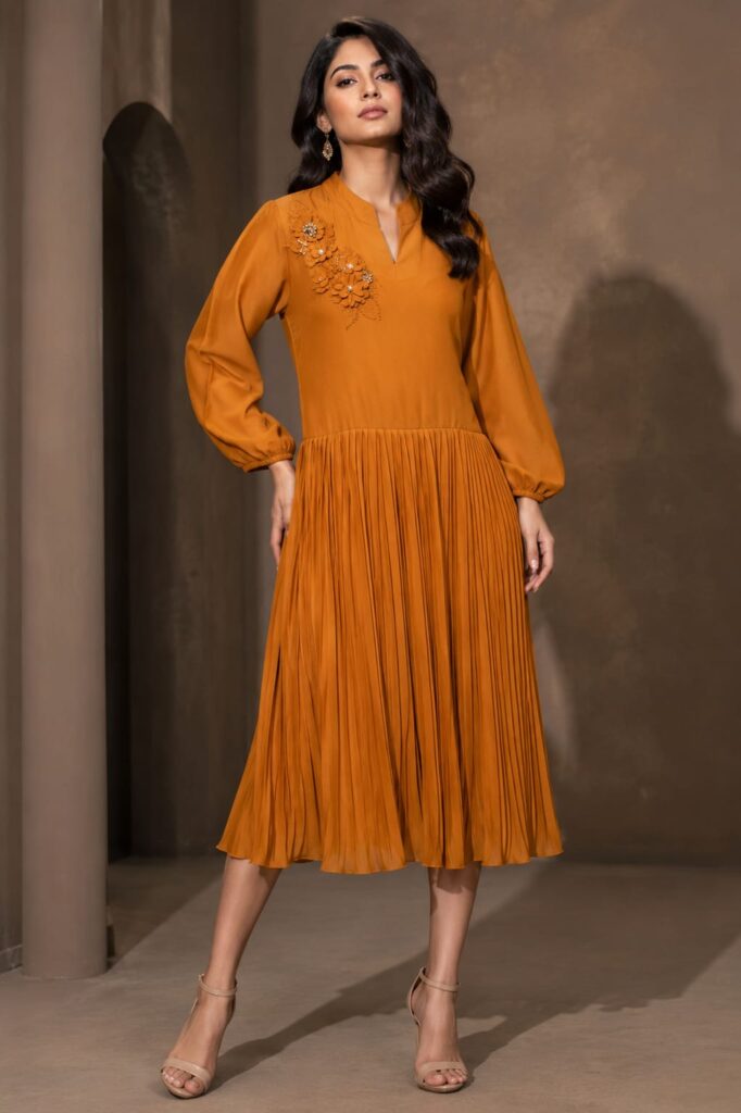 Elegant Pleated Midi Dress
